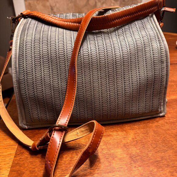 Free People Moda Luxe Sage Messenger bag 12x14 Crossbody - Picture 2 of 6